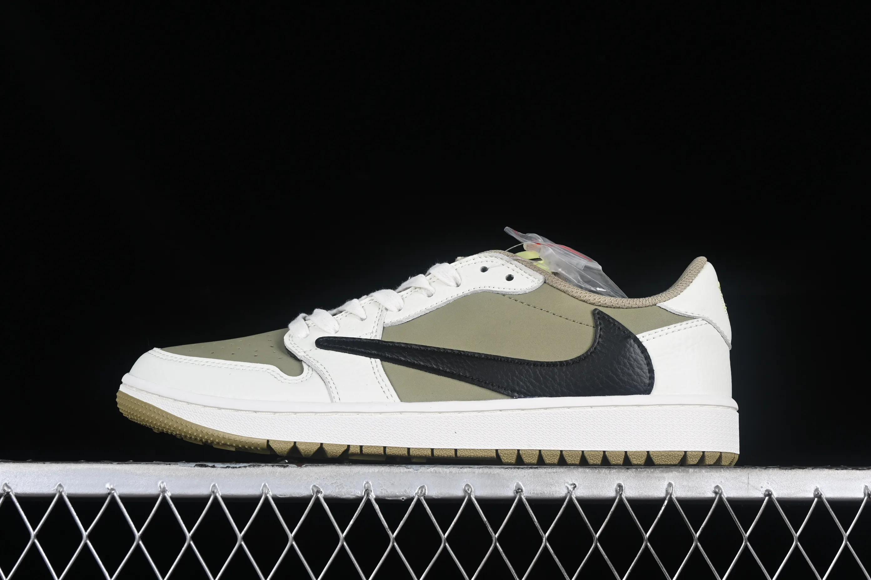 All categories Air Jordan Jordan series basketball shoes Air Jordan 1 Low B1 special price Travis Scott x Air Jordan 1 Low OG AJ1 Joe 1 undercut low FZ3124-200